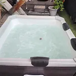 Homestay szállás Mustang Avec Piscine Casaeva