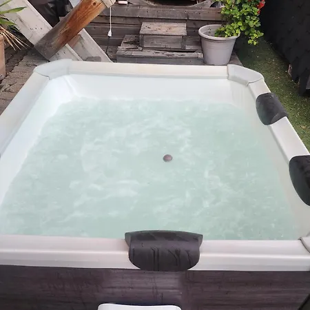 Ubytování v soukromí Cosy Mustang Avec Piscine - Casaeva